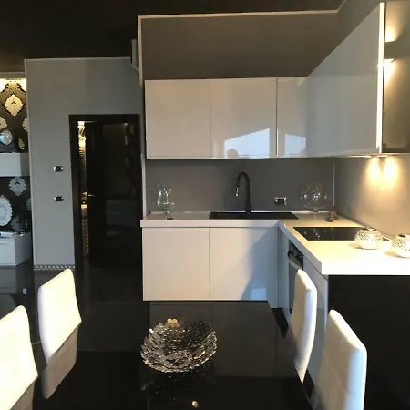 Luxury Loft “black & White