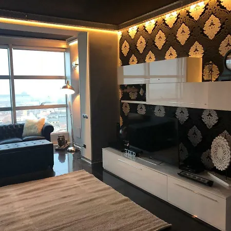 Luxury Loft “black & White *